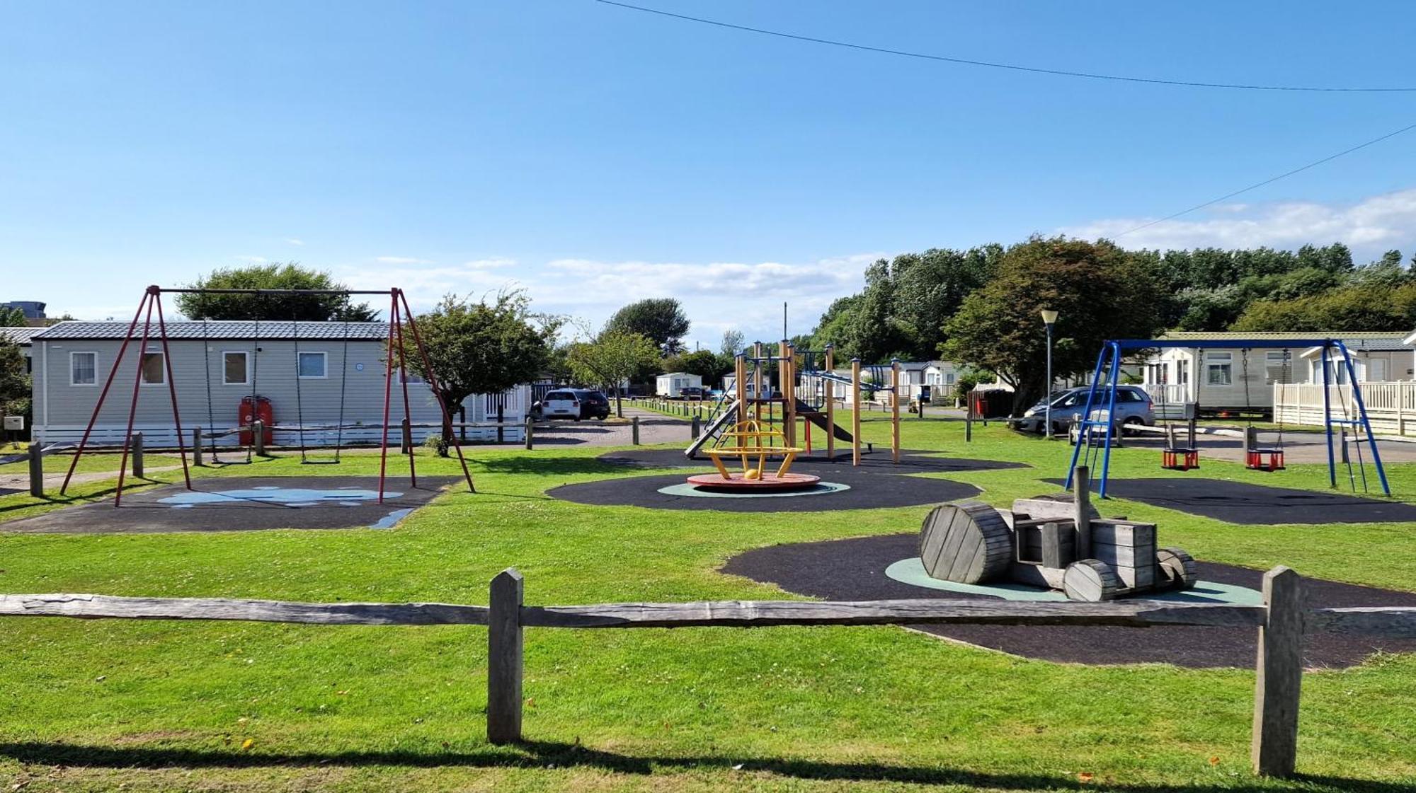 Jp Retreat , West Sand Holiday Park, Selsey Bagian luar foto